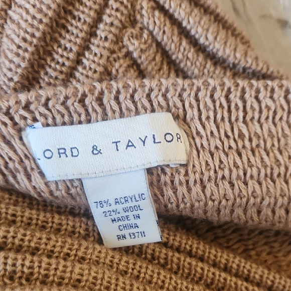 Lord & Taylor brown sleeveless tank top - Picture 2 of 2